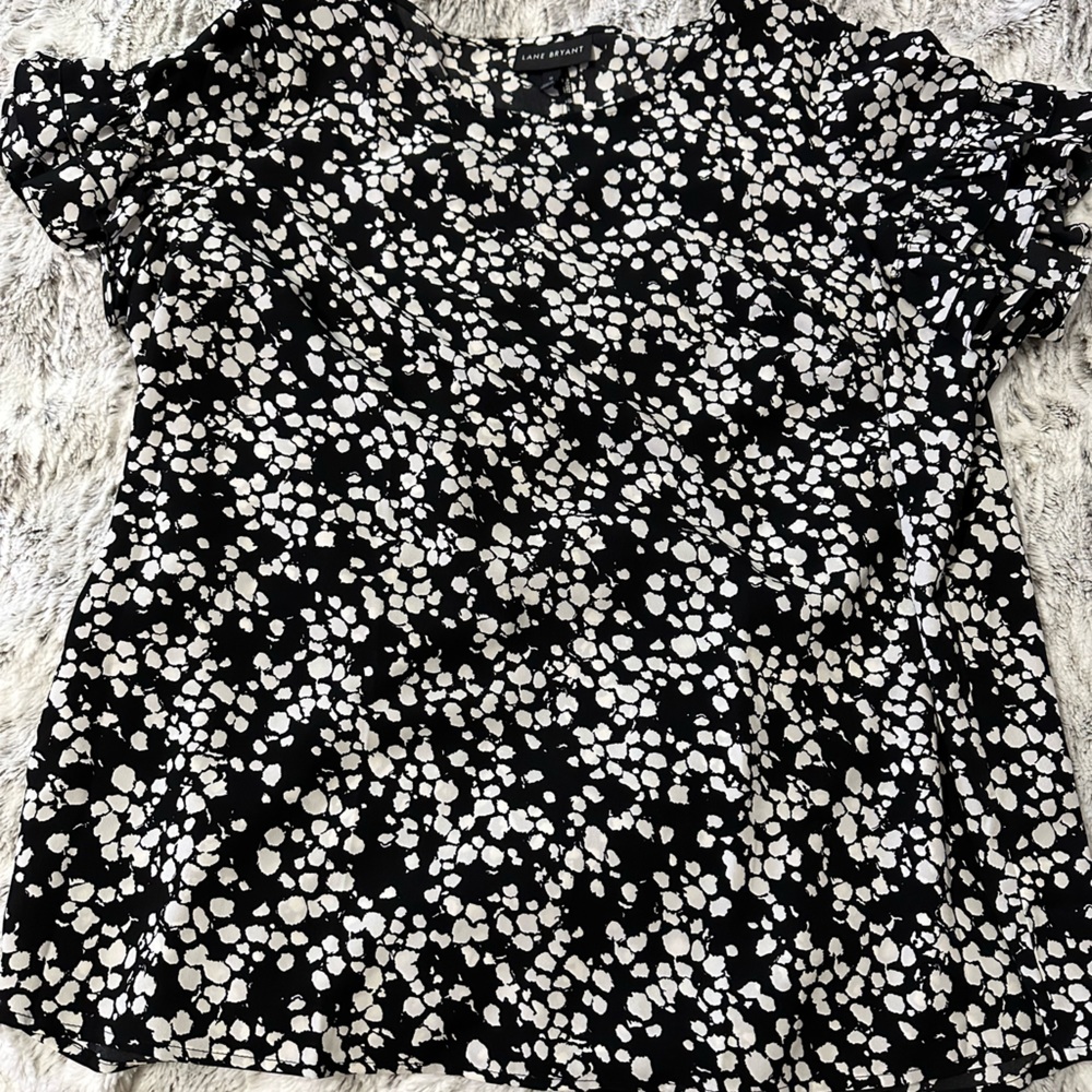 Lane Bryant Flutter sleeve Top